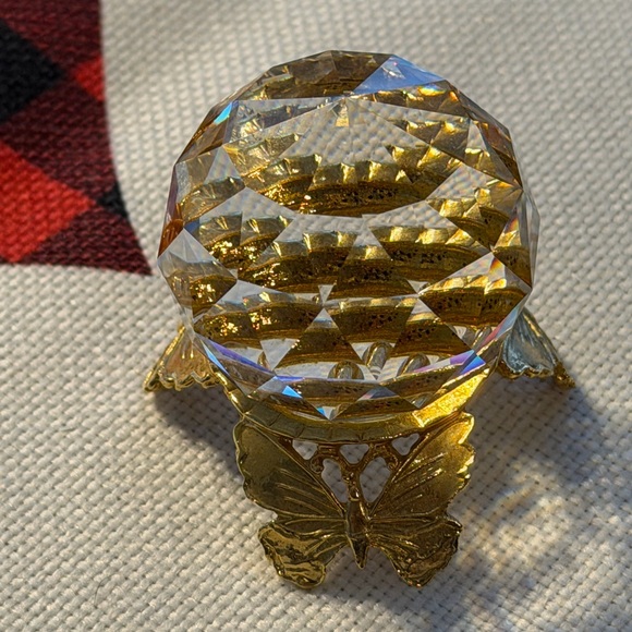 Vintage Faceted Crystal Glass Ball Suncatcher with Attached Gold Butterfly Stand - Picture 3 of 7